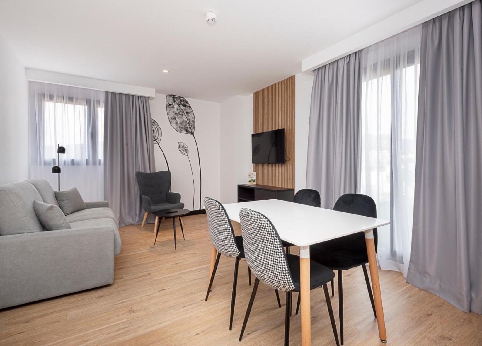 Sercotel Plana Suites La Vall d'Uixo Ngoại thất bức ảnh